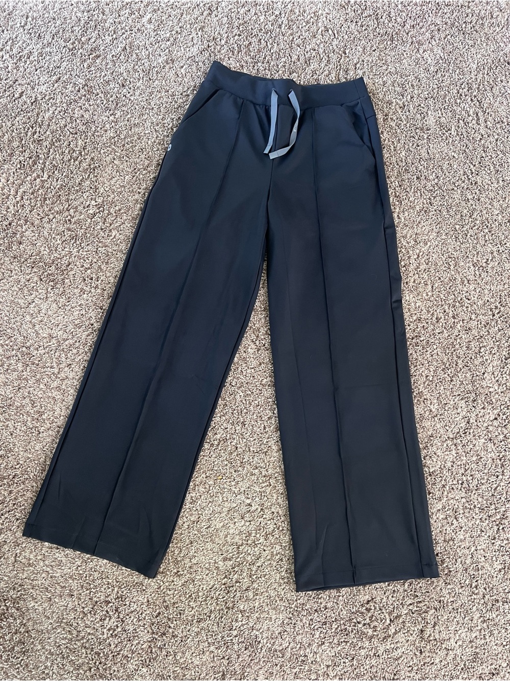FIGS NWT SALINA FORMx HIGH WAISTED
RELAXED WIDE LEG SCRUB PANT MT